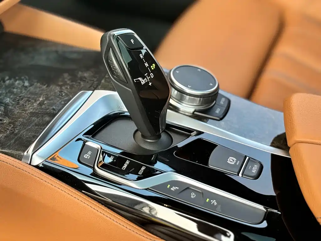 BMW 6 Series GT 2019 — фото 13