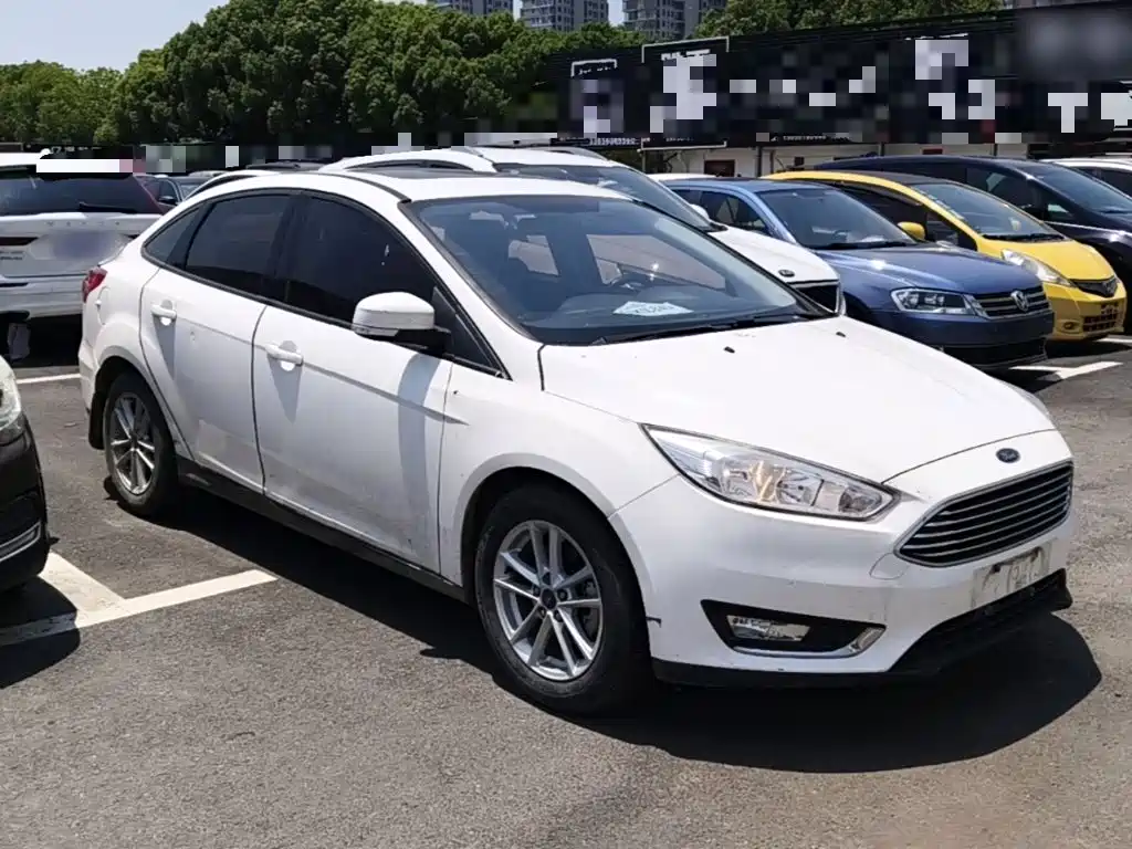 Ford Focus 2015 — фото 4