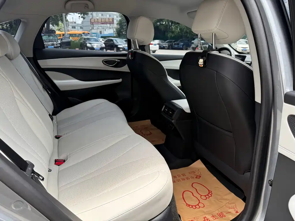 BYD Seal 05 DM-i 2025 — фото 12