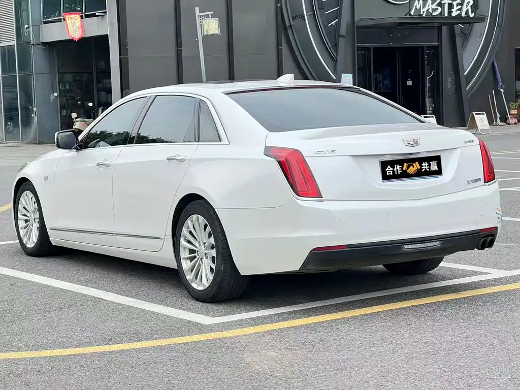 Cadillac CT6 2018 — фото 4