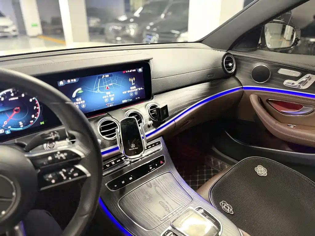 Mercedes-Benz E-Class 2020 — фото 12