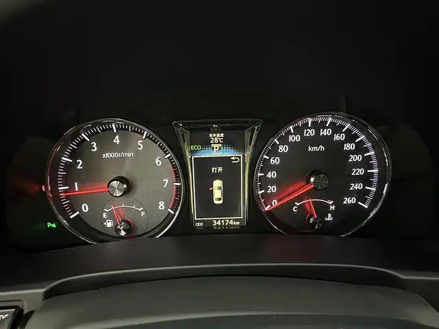 Toyota Crown 2015 — фото 10