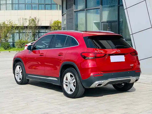 Mercedes-Benz GLA 2021