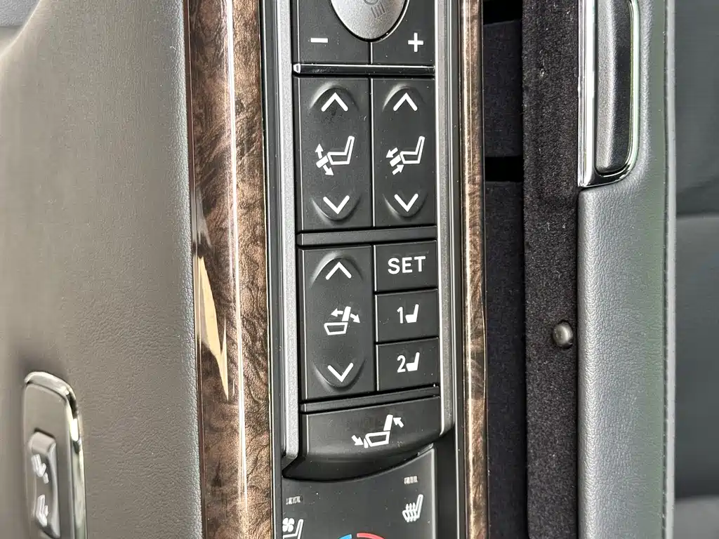 Toyota Vellfire 2021 — фото 32