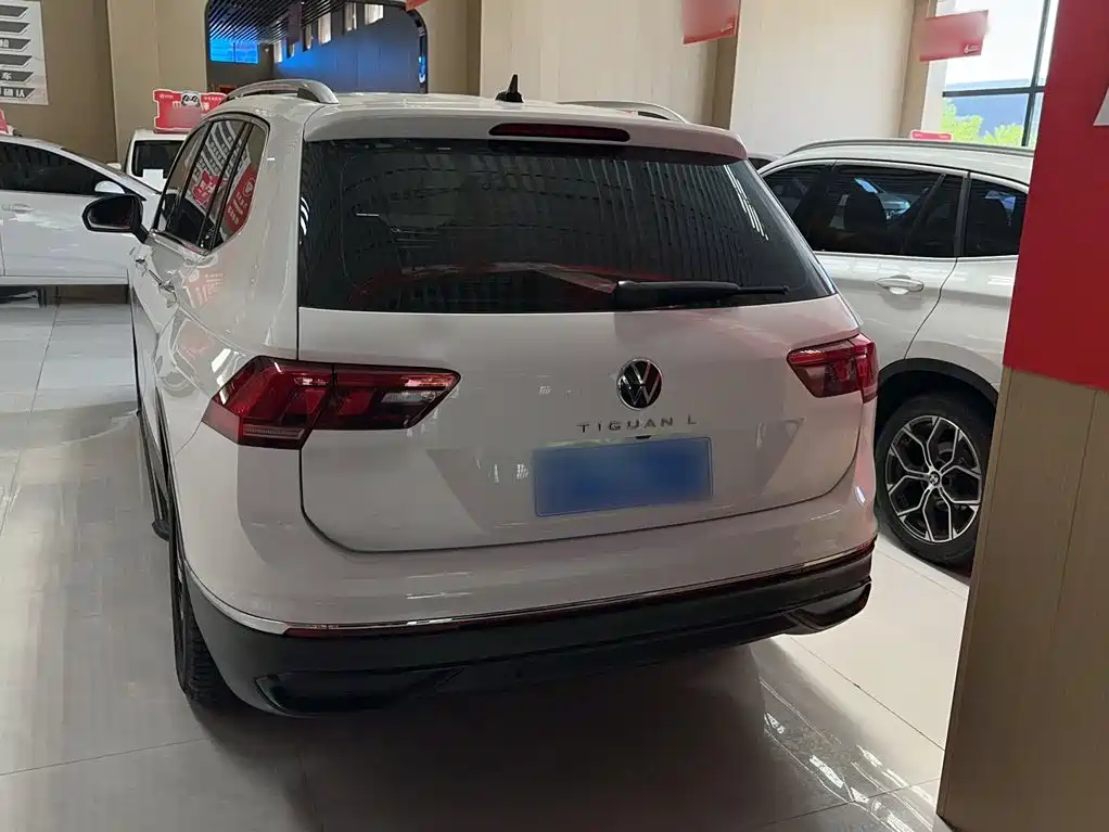 Volkswagen Tiguan L 2025 — фото 15