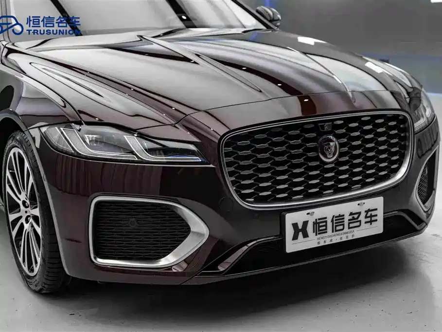 Jaguar XFL 2021 — фото 9