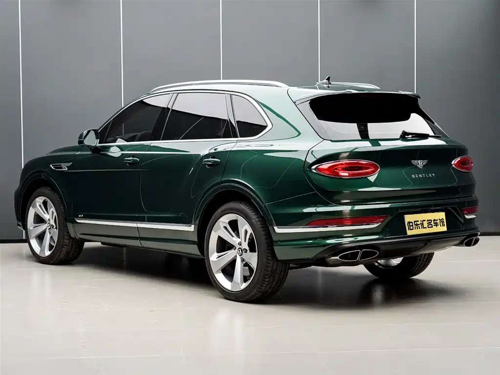 Bentley Bentayga 2022 — фото 20