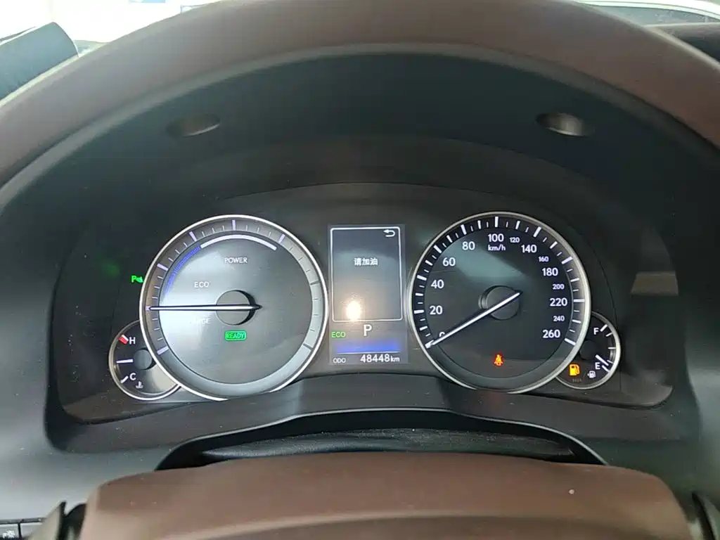 Lexus ES 2018 — фото 12