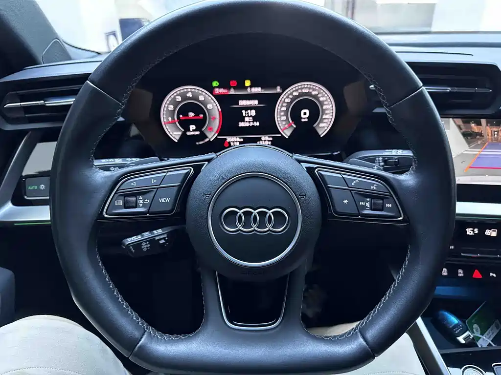 Audi A3 2023 — фото 12