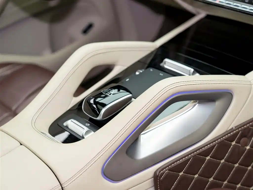 Mercedes-Benz GLS 2024 — фото 16