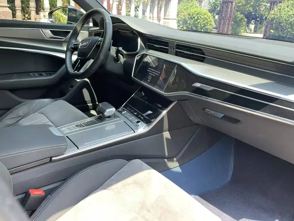 Audi A6L 2023 — фото 11