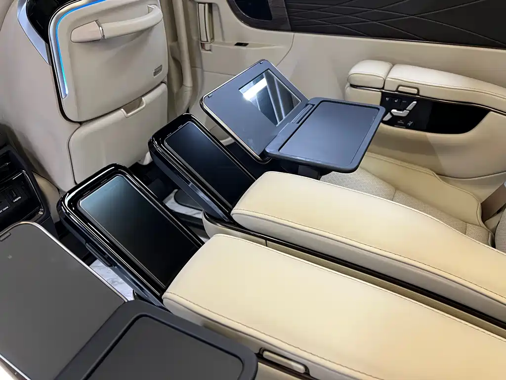 Toyota Alphard 2025 — фото 13