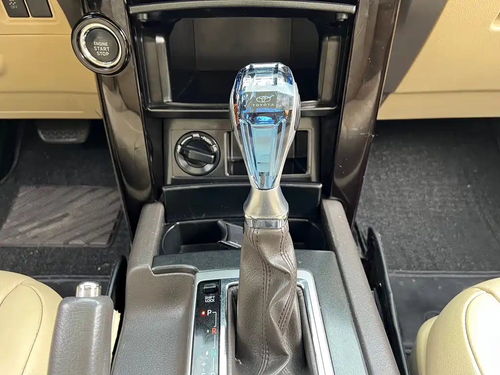 Toyota Prado 2016 — фото 12