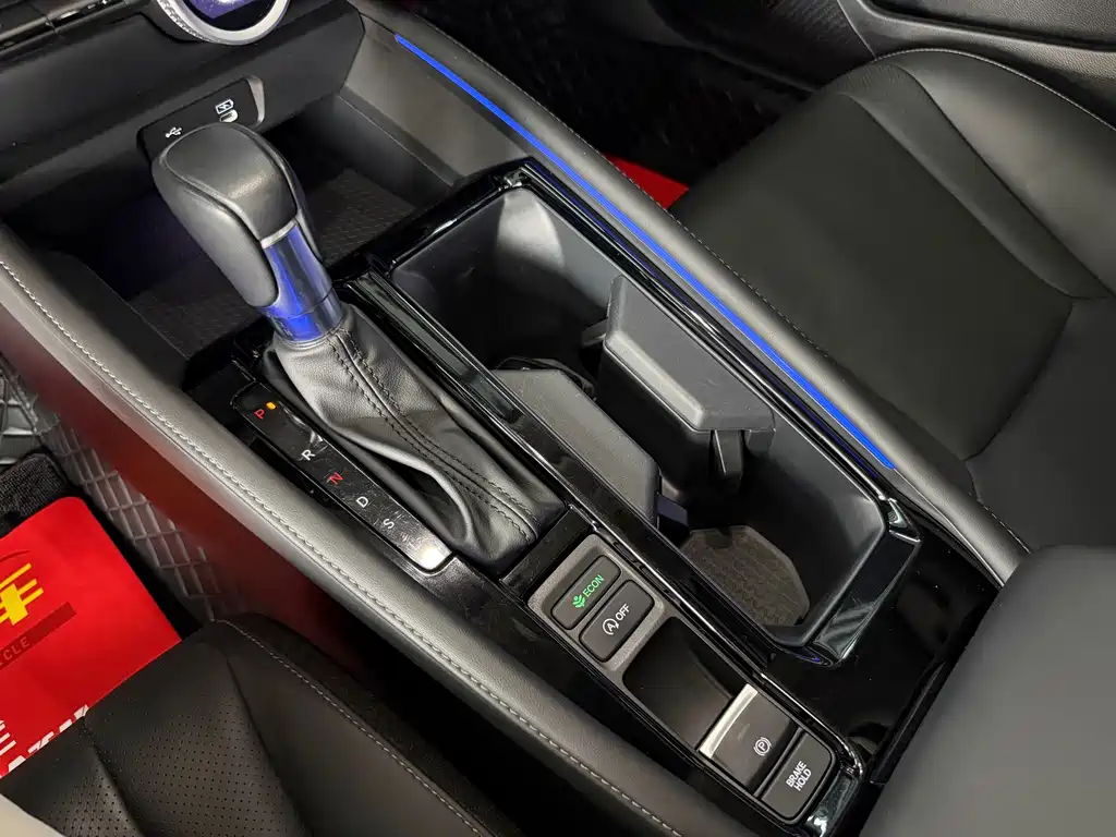 Honda Accord 2023 — фото 18