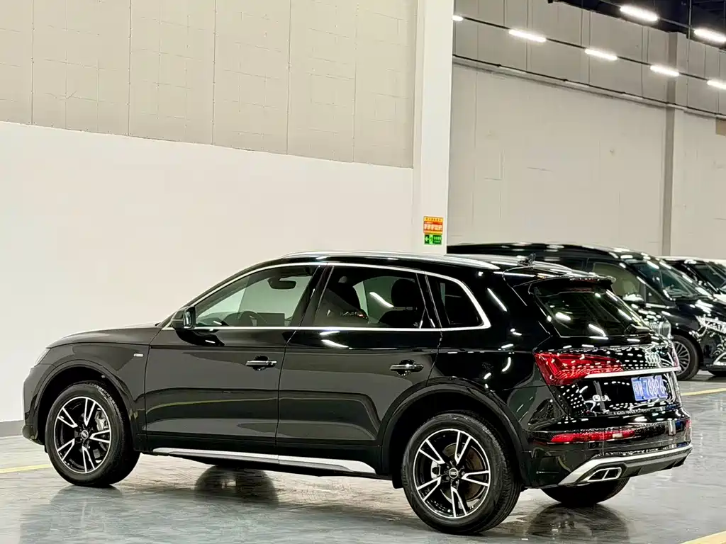 Audi Q5L 2024 — фото 4