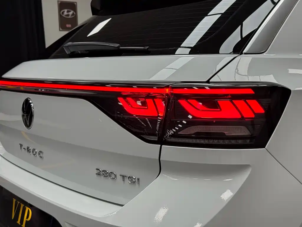 Volkswagen T-Roc 2023 — фото 20