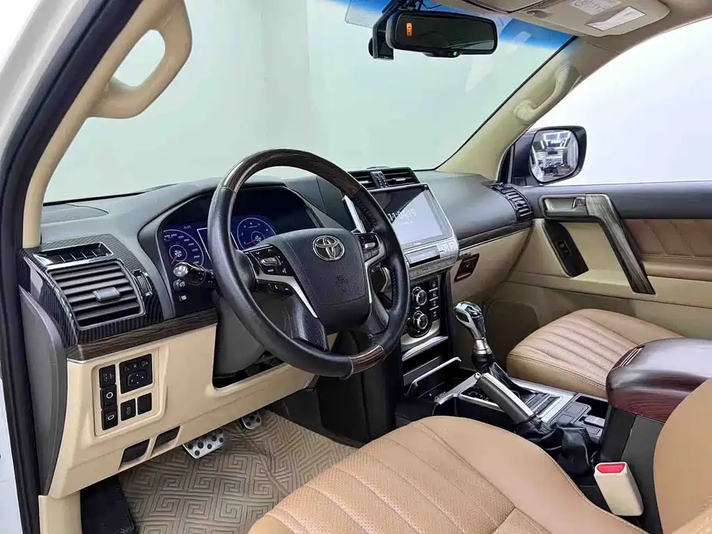 Toyota Prado 2017 — фото 6