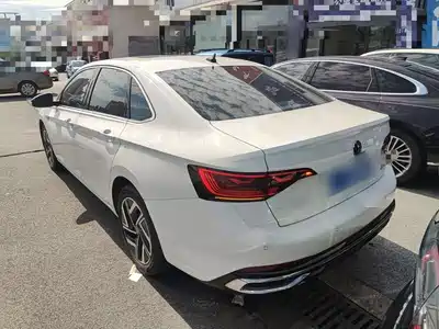 Volkswagen Sagitar 2023