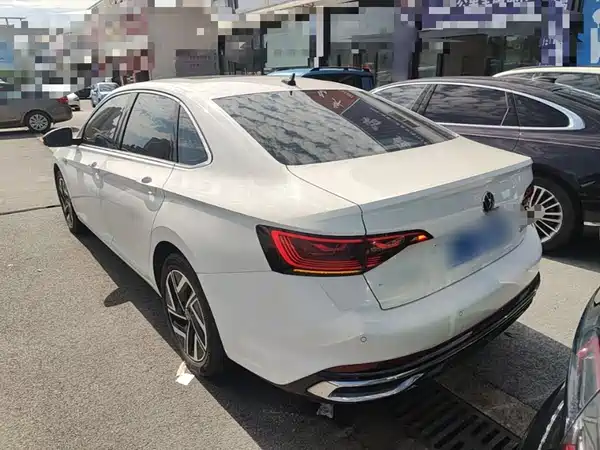 Volkswagen Sagitar 2023