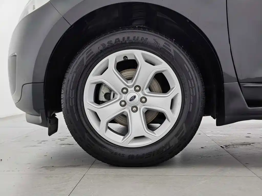 Ford Edge 2015 — фото 17