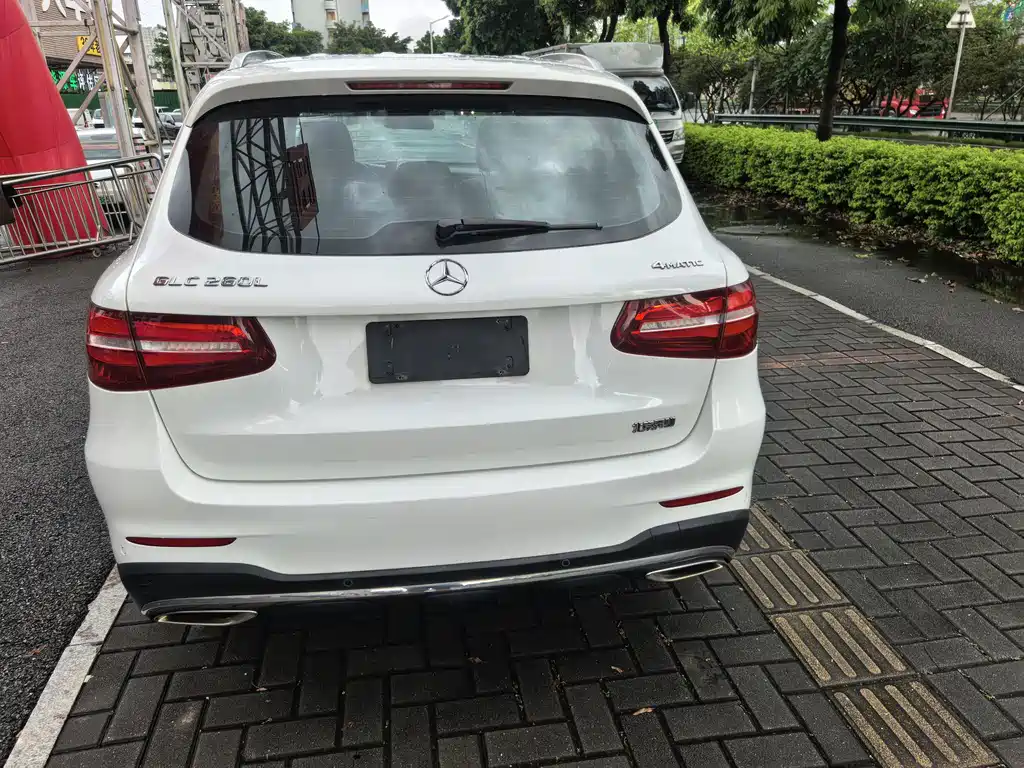 Mercedes-Benz GLC 2017 — фото 8