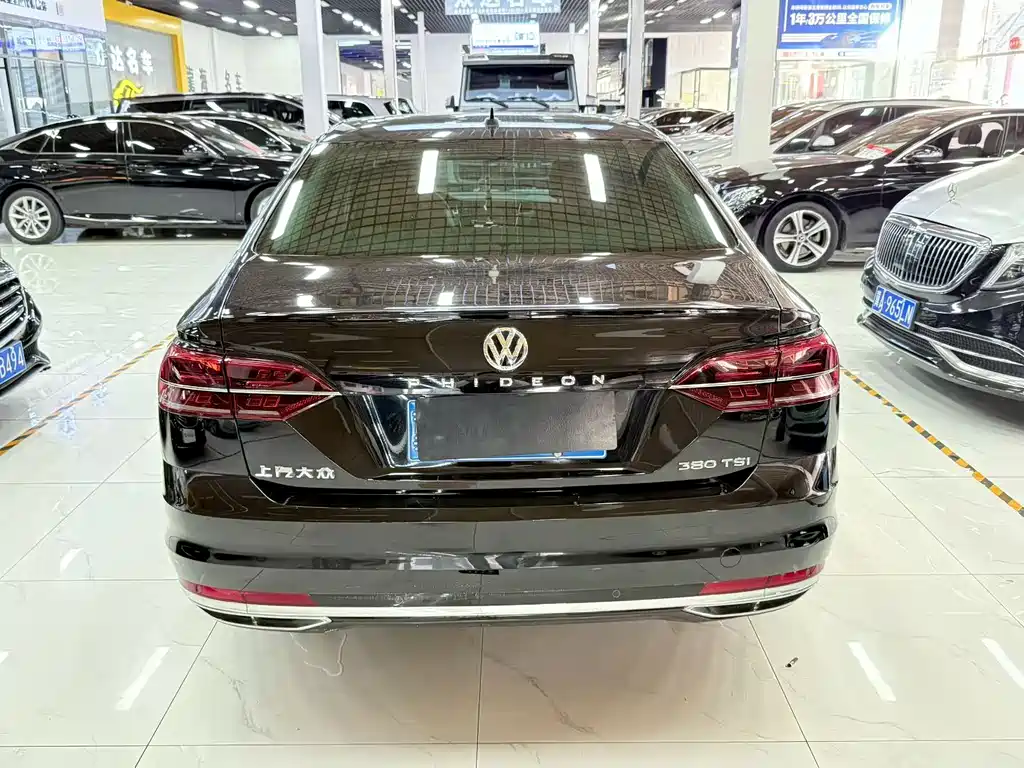 Volkswagen Phideon 2018 — фото 9