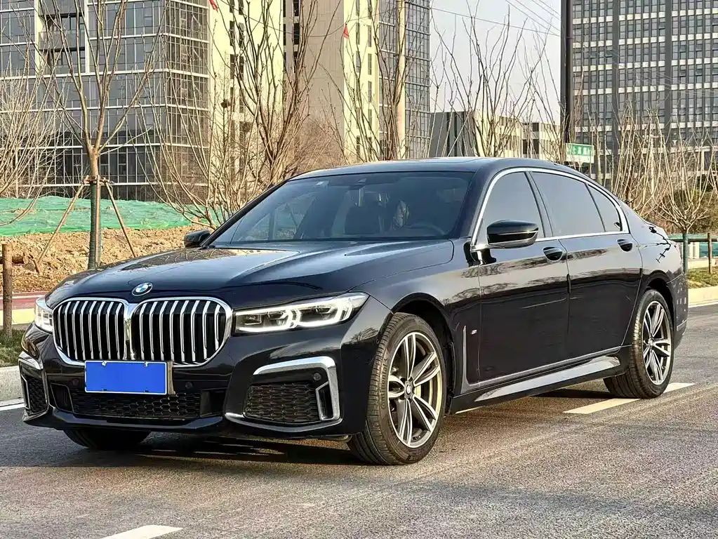 BMW 7 Series 2021 — фото 1
