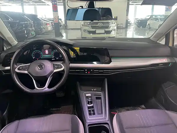 Volkswagen Golf 2022