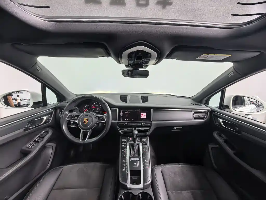 Porsche Macan 2018 — фото 8