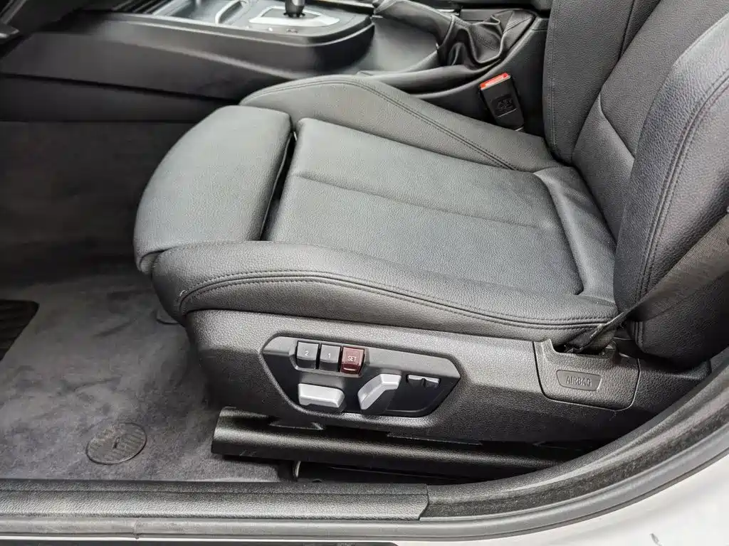 BMW 3 Series GT 2017 — фото 20
