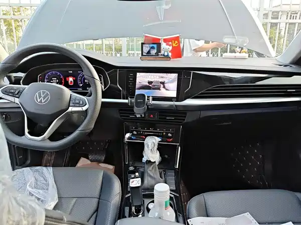 Volkswagen Passat 2025