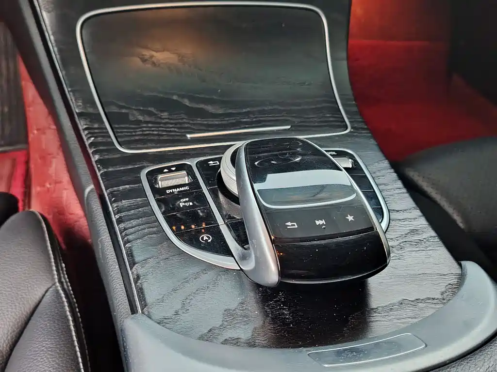 Mercedes-Benz C-Class 2018 — фото 12
