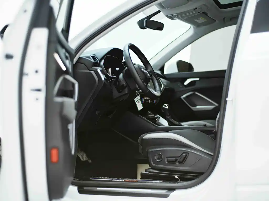 Audi Q3 2022 — фото 22