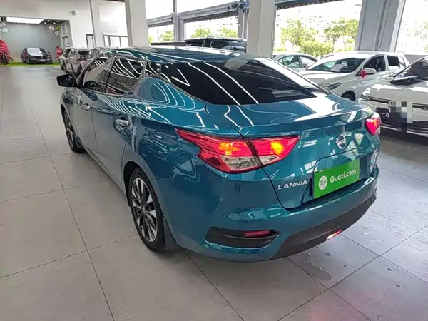 Nissan Bluebird 2019