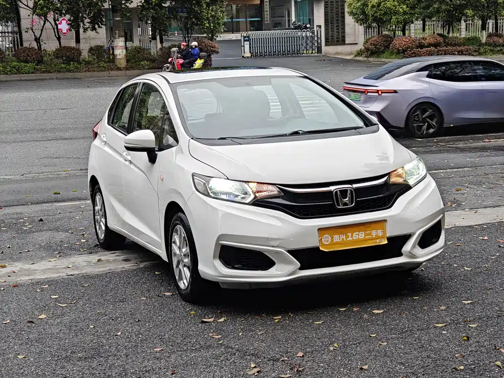 Honda Fit 2018 — фото 3