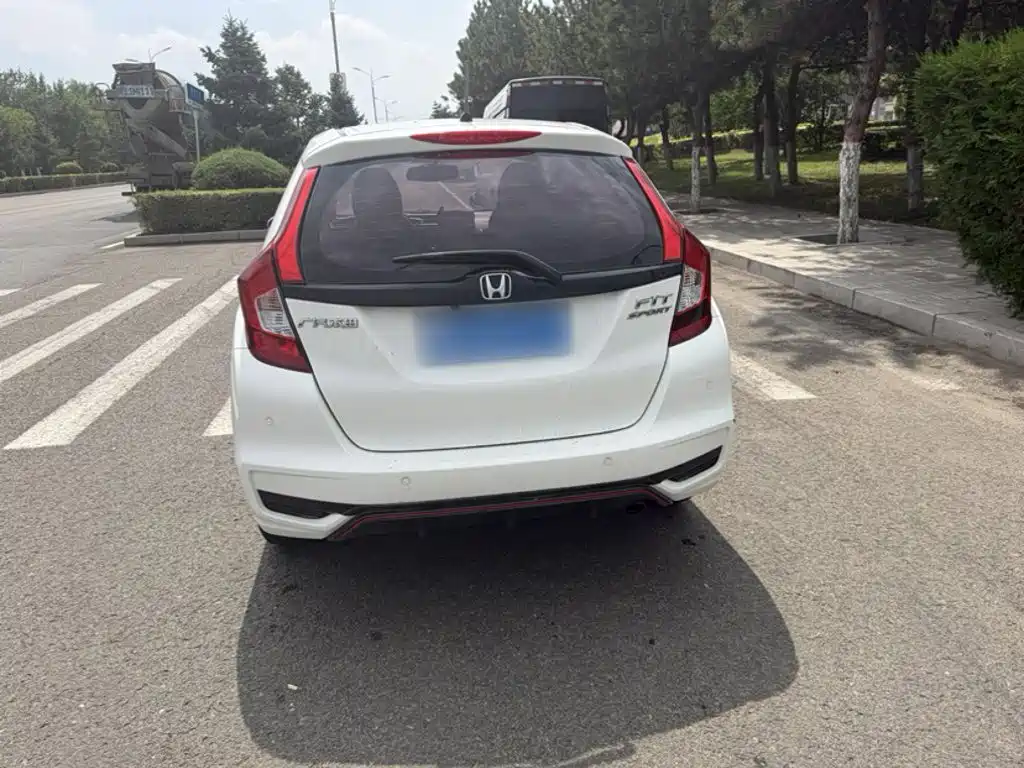 Honda Fit 2018 — фото 25