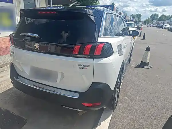 Peugeot 5008 2017