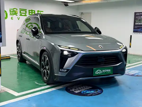 NIO ES8 2022