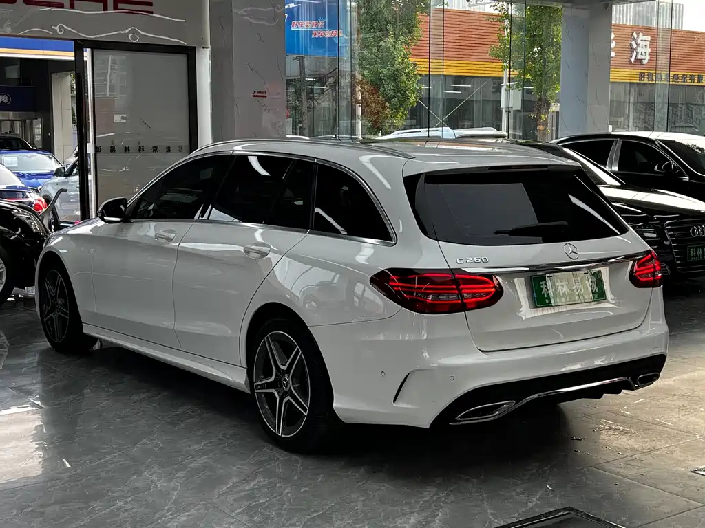 Mercedes-Benz C-Class 2022 — фото 6