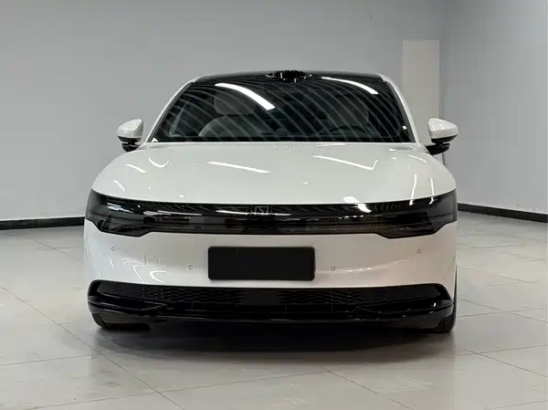 Zeekr 007 2025
