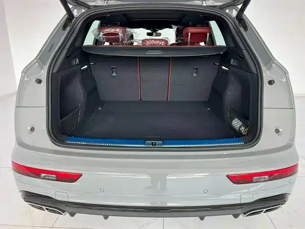 Audi Q5L 2025