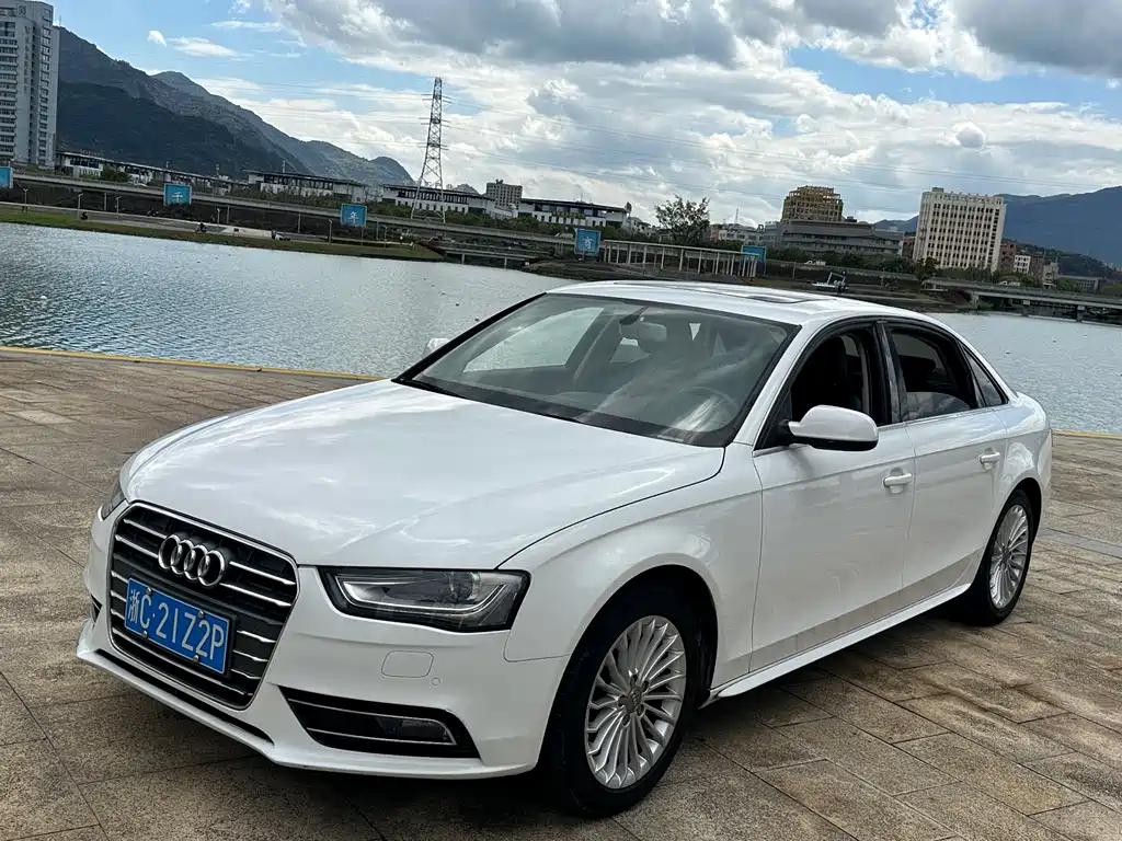 Audi A4L 2015 — фото 1