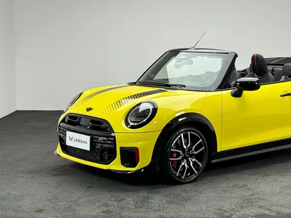 MINI JCW 2025