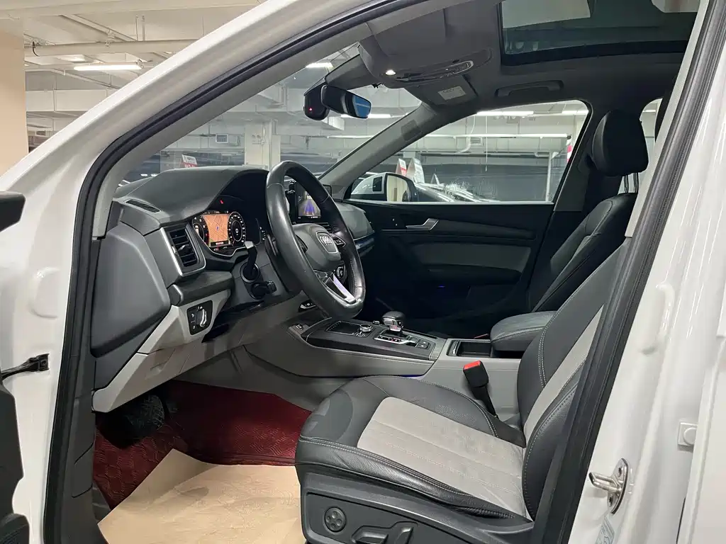 Audi Q5L 2019