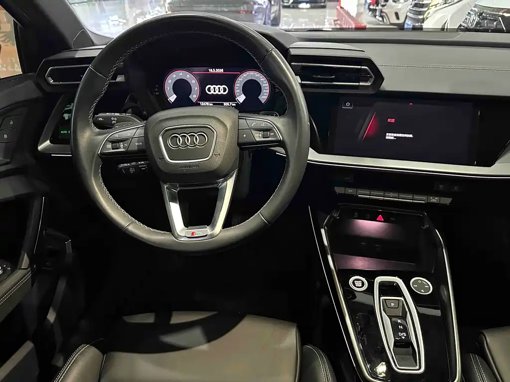 Audi A3 2025 — фото 10