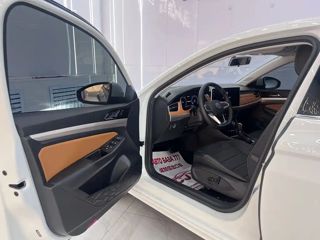 Volkswagen Bora 2023