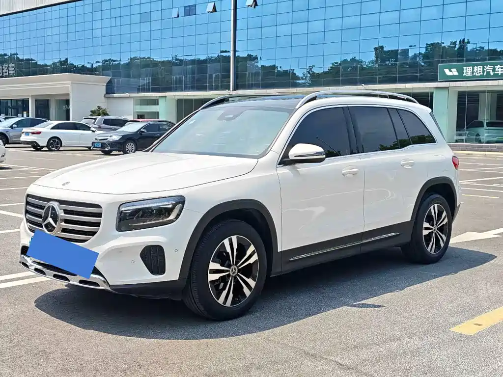 Mercedes-Benz GLB 2023