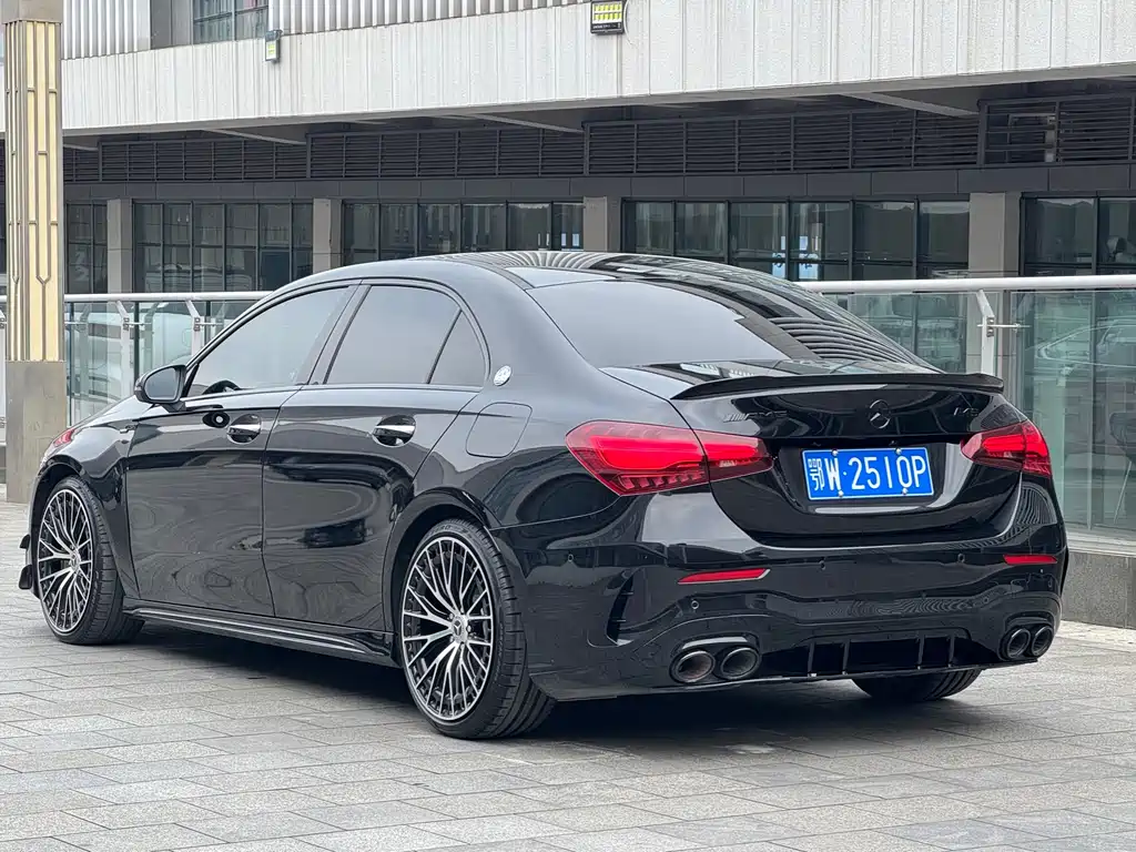 Mercedes-Benz A-Class AMG 2024 — фото 6