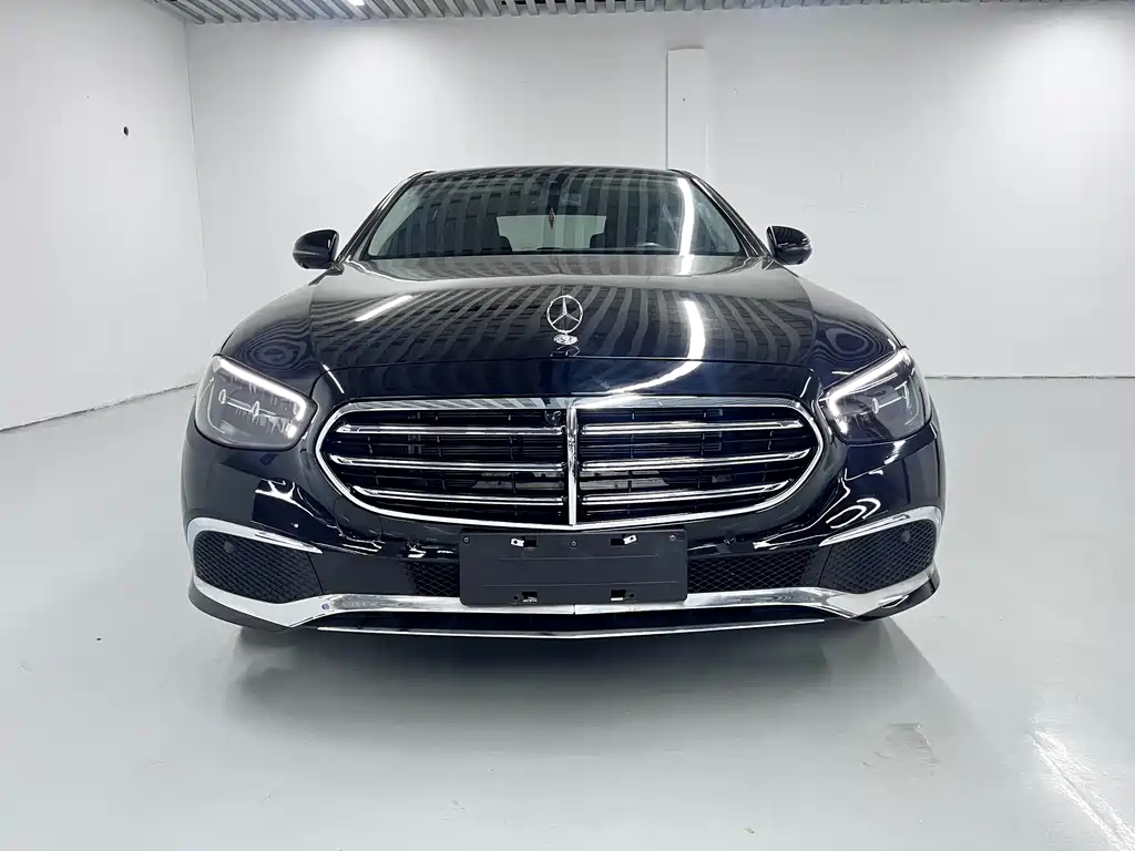 Mercedes-Benz E-Class 2023 — фото 2