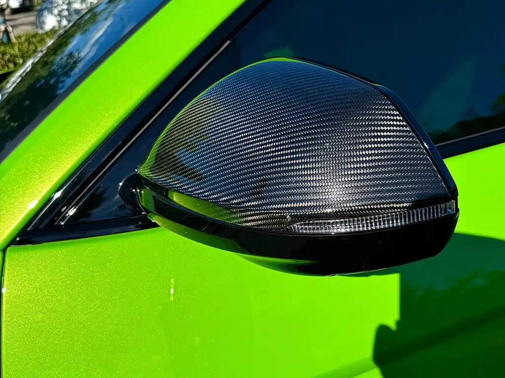 Lamborghini Urus 2023 — фото 27
